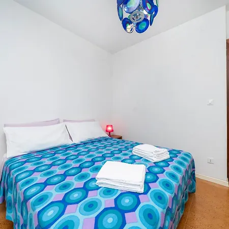 Guesthost - Sunny Haven In Pineta *